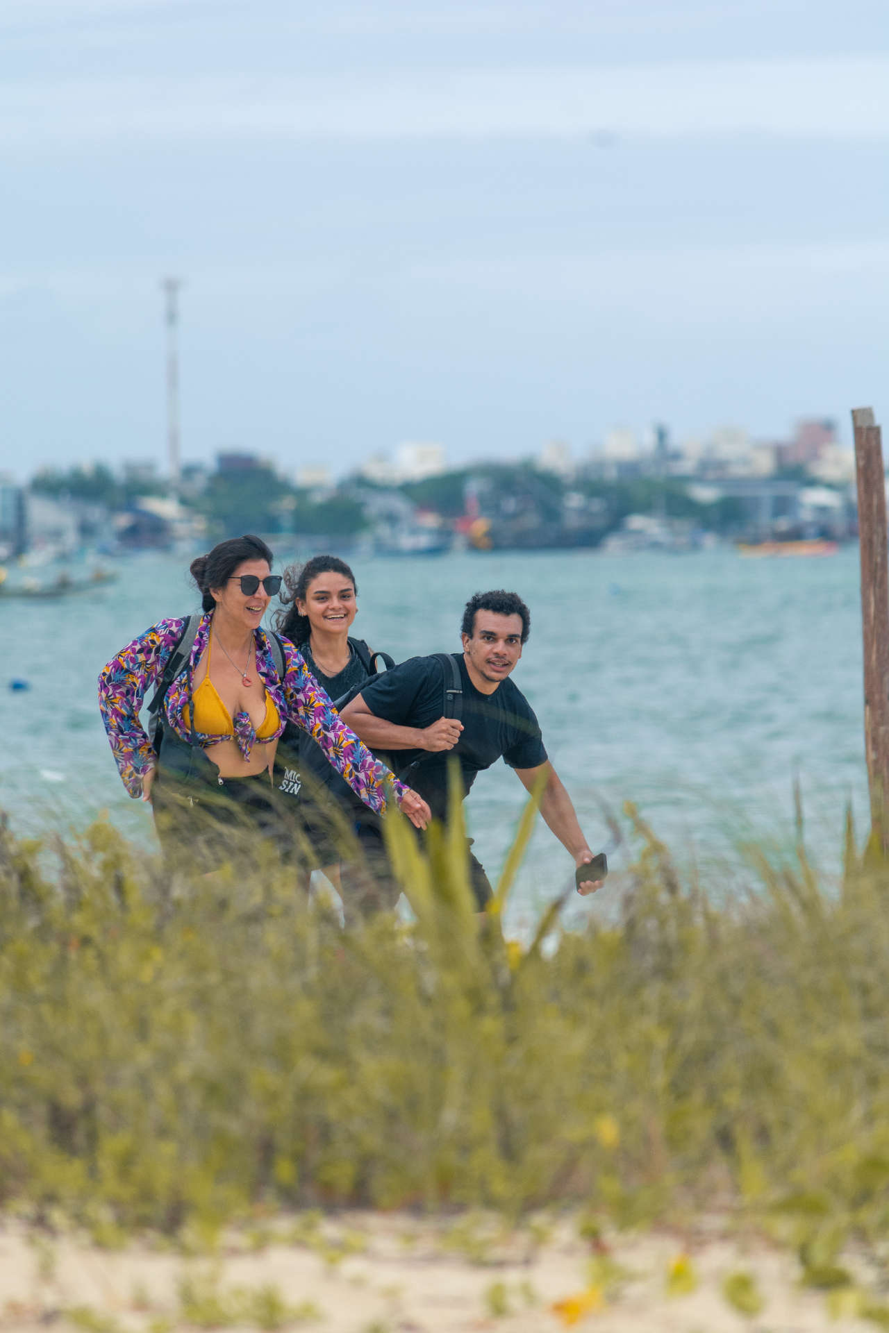 Exploradores Profissionais - Trilha da Praia Triste | Bombinhas SC